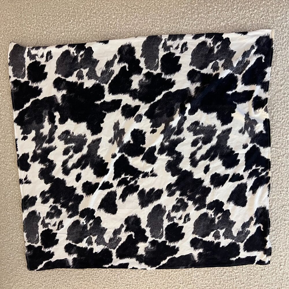 NWOT Cow Hide Printed Bandana Scarf